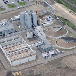 Beim Bau der Industriekläranlage des Trink- und Abwasserzweckverbandes Oderaue TAZV in Eisenhüttenstadt wurde Schuster engineering mit der Bau- und Tragwerksplanung beauftragt.