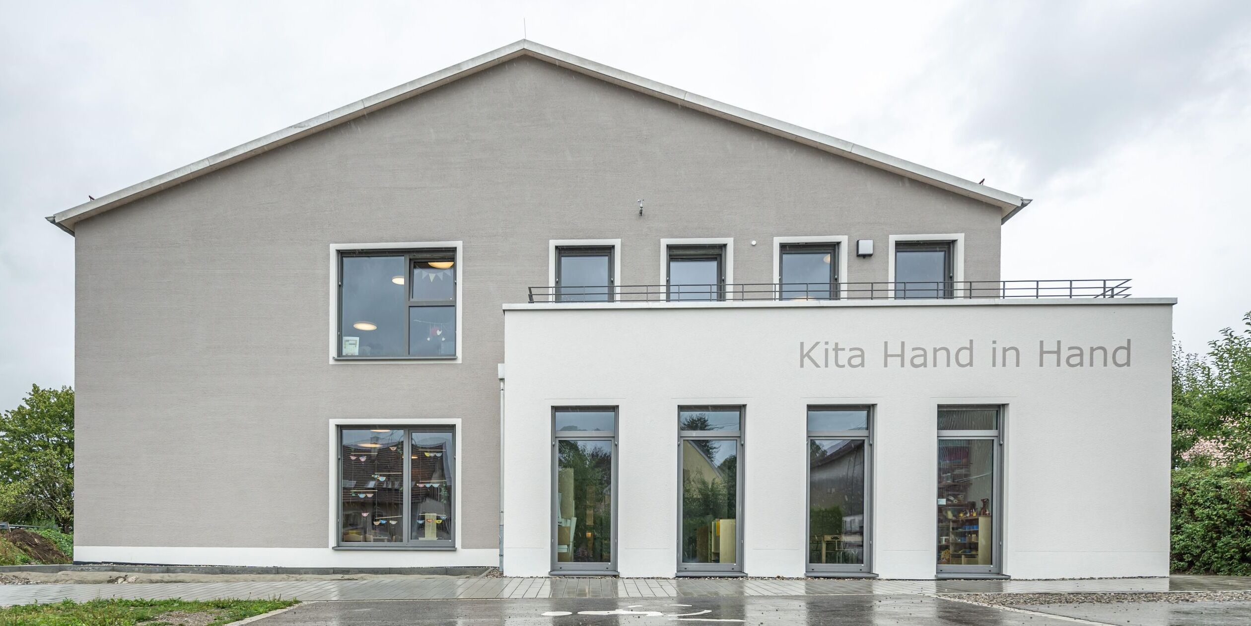 Das Kinderhaus "Hand in Hand" in Markt Rettenbach von außen.